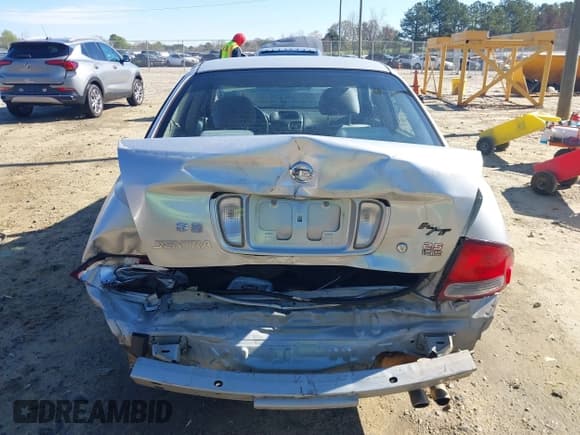 ✅ 2003 Nissan Sentra SE-R Spec V • VIN: 3N1AB51AX3L733573 • Lot: 41805175. Listed on IAAI with 226,644 mi. Free auction sales archive from the USA and detailed vehicle history report at DreamBid. Image 17.