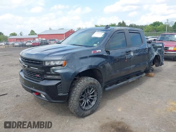 ✅ 2022 Chevrolet Silverado 1500 LT Trail Boss • VIN: 1GCPYFED8NZ149555 • Lot: 42168228. Wystawiony na IAAI z przebiegiem 59 653 mil. Bezpłatny archiwum sprzedaży aukcyjnych z USA i szczegółowy raport historii pojazdu na DreamBid. Zdjęcie 2.