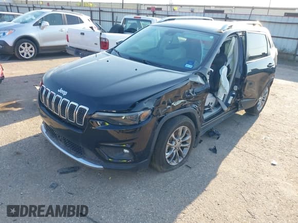 ✅ 2021 Jeep Cherokee Latitude Lux • VIN: 1C4PJLMXXMD237260 • Lot: 43000745. Wystawiony na IAAI z przebiegiem Nie podano. Bezpłatny archiwum sprzedaży aukcyjnych z USA i szczegółowy raport historii pojazdu na DreamBid. Zdjęcie 17.
