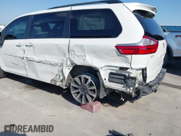 ✅ 2019 Toyota Sienna XLE • VIN: 5TDDZ3DC3KS221802 • Lot: 43416124. Wystawiony na IAAI z przebiegiem 149 380 mil. Bezpłatny archiwum sprzedaży aukcyjnych z USA i szczegółowy raport historii pojazdu na DreamBid. Zdjęcie 6.