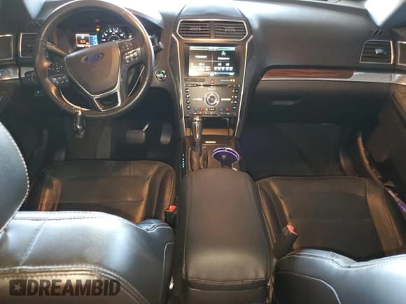 ✅ 2016 Ford Explorer Limited • VIN: 1FM5K7F80GGA45488 • Лот: 93111265. Опубликован ранее на Copart с пробегом 195 735 миль. Бесплатный доступ к архиву аукционных продаж из США и подробный отчёт об истории автомобиля на DreamBid. Изображение 8.