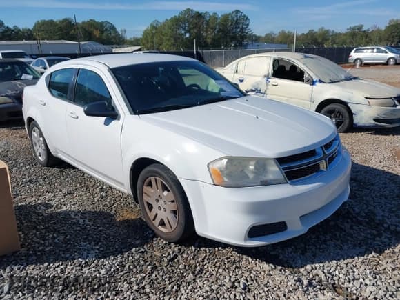 ✅ 2012 Dodge Avenger SE • VIN: 1C3CDZAB7CN269890 • Лот: 40859150. Опубликован ранее на IAAI с пробегом 207 725 миль. Бесплатный доступ к архиву аукционных продаж из США и подробный отчёт об истории автомобиля на DreamBid. Изображение 1.