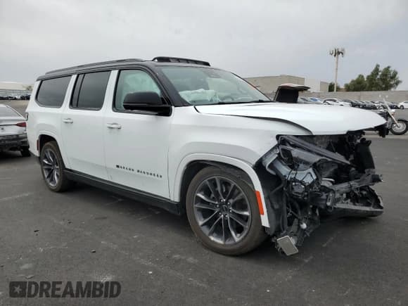 ✅ 2024 Jeep Grand Wagoneer Series II • VIN: 1C4SJSFP0RS158460 • Lot: 70959365. Listed on Copart with 35,414 mi. Free auction sales archive from the USA and detailed vehicle history report at DreamBid. Image 4.