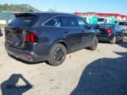 ✅ 2025 Kia Sorento S • VIN: 5XYRL4JC0SG362342 • Lot: 43345935. Wystawiony na IAAI z przebiegiem 3 676 mil. Bezpłatny archiwum sprzedaży aukcyjnych z USA i szczegółowy raport historii pojazdu na DreamBid. Zdjęcie 4.