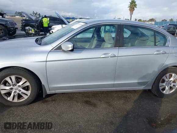 ✅ 2010 Honda Accord LX-P • VIN: 1HGCP2F43AA035918 • Lot: 43713299. Listed on IAAI with 160,177 mi. Free auction sales archive from the USA and detailed vehicle history report at DreamBid. Image 15.