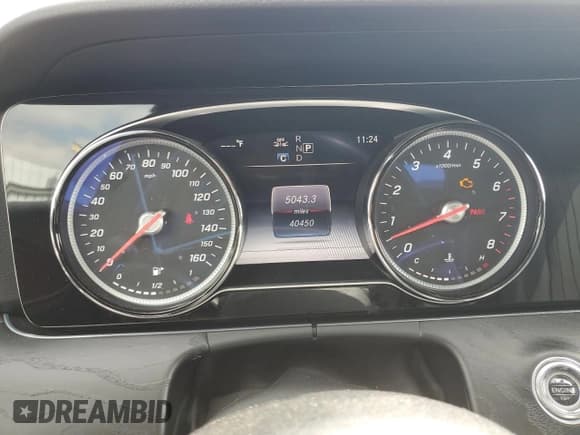 ✅ 2019 Mercedes-Benz E 450 • VIN: WDDZF6JB6KA494523 • Lot: 71706545. Listed on Copart with 40,450 mi. Free auction sales archive from the USA and detailed vehicle history report at DreamBid. Image 9.