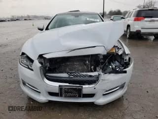 ✅ 2017 Jaguar XJ R-Sport • VIN: SAJWA1C71H8W07643 • Lot: 48751954. Listed on Copart with 35,035 mi. Free auction sales archive from the USA and detailed vehicle history report at DreamBid. Image 5.