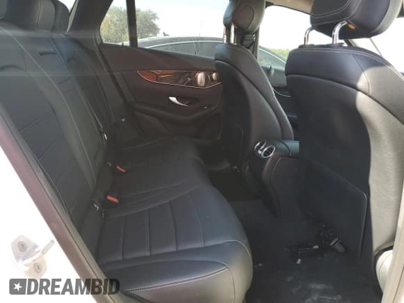 ✅ 2016 Mercedes-Benz GLC 300 • VIN: WDC0G4KB5GF013586 • Lot: 92679325. Wystawiony na Copart z przebiegiem 35 917 mil. Bezpłatny archiwum sprzedaży aukcyjnych z USA i szczegółowy raport historii pojazdu na DreamBid. Zdjęcie 11.