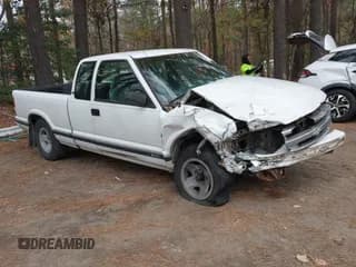 ✅ 1995 Chevrolet S-10 LS • VIN: 1GCCS19W6S8222261 • Лот: 43719949. Опубликован ранее на IAAI с пробегом 206 966 миль. Бесплатный доступ к архиву аукционных продаж из США и подробный отчёт об истории автомобиля на DreamBid. Изображение 1.