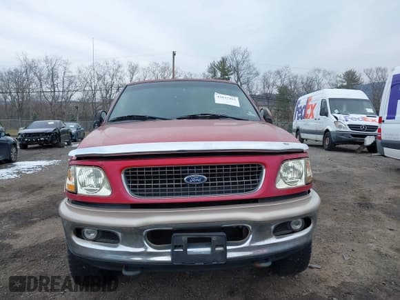 ✅ 1998 Ford Expedition XLT • VIN: 1FMPU18L8WLC40911 • Lot: 43837462. Wystawiony na IAAI z przebiegiem 222 824 mil. Bezpłatny archiwum sprzedaży aukcyjnych z USA i szczegółowy raport historii pojazdu na DreamBid. Zdjęcie 6.