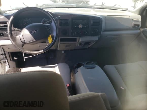 ✅ 2005 Ford F-250 XL • VIN: 1FTNX20525EA83143 • Lot: 52847205. Wystawiony na Copart z przebiegiem 177 679 mil. Bezpłatny archiwum sprzedaży aukcyjnych z USA i szczegółowy raport historii pojazdu na DreamBid. Zdjęcie 8.