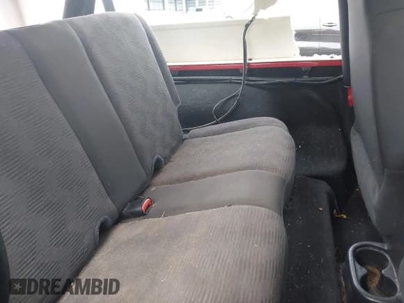 ✅ 2005 Jeep Wrangler Unlimited • VIN: 1J4FA44SX5P300714 • Лот: 43300649. Опубликован ранее на IAAI с пробегом 133 004 миль. Бесплатный доступ к архиву аукционных продаж из США и подробный отчёт об истории автомобиля на DreamBid. Изображение 8.