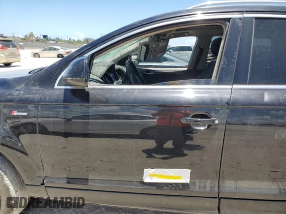 ✅ 2011 Audi Q7 S line • VIN: WA1DGAFE3BD006595 • Lot: 61010615. Listed on Copart with 184,175 mi. Free auction sales archive from the USA and detailed vehicle history report at DreamBid. Image 13.