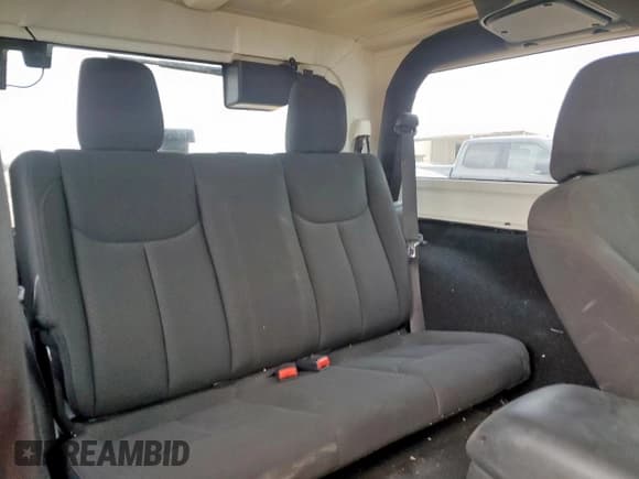 ✅ 2016 Jeep Wrangler Black Bear • VIN: 1C4AJWAG6GL332985 • Lot: 55244945. Wystawiony na Copart z przebiegiem 76 661 mil. Bezpłatny archiwum sprzedaży aukcyjnych z USA i szczegółowy raport historii pojazdu na DreamBid. Zdjęcie 11.