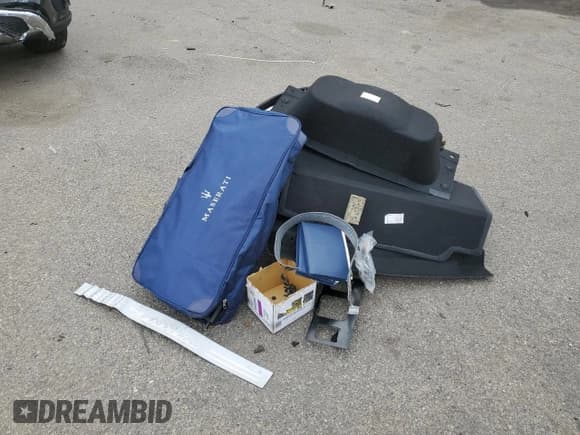 ✅ 2019 Maserati GranTurismo Sport • VIN: ZAM45VMA4K0315806 • Lot: 52621375. Wystawiony na Copart z przebiegiem 12 463 mil. Bezpłatny archiwum sprzedaży aukcyjnych z USA i szczegółowy raport historii pojazdu na DreamBid. Zdjęcie 12.