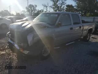 2004 Chevrolet Silverado 2500 LS с VIN 1GCGC23U94F160428, выставлен на аукционе Copart как лот 81800435 с пробегом 128 213 миль миль и Списание • Salvage title. История ставок и продаж доступна на DreamBid. Изображение 1.