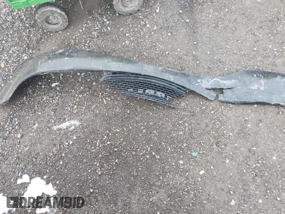 ✅ 2015 Chrysler 200 S • VIN: 1C3CCCBB5FN675816 • Lot: 43571826. Listed on IAAI with 215,694 mi. Free auction sales archive from the USA and detailed vehicle history report at DreamBid. Image 12.