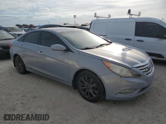 ✅ 2011 Hyundai Sonata SE • VIN: 5NPEC4AB2BH316817 • Lot: 76131844. Listed on Copart with Not provided. Free auction sales archive from the USA and detailed vehicle history report at DreamBid. Image 4.