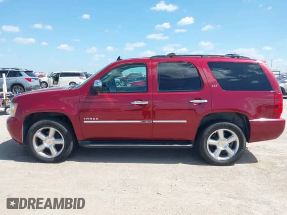 2011 Chevrolet Tahoe LTZ с VIN 1GNSKCE02BR275520, выставлен на аукционе IAAI как лот 42849224 с пробегом 131 501 миль миль и . История ставок и продаж доступна на DreamBid. Изображение 15.