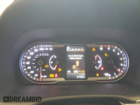 2024 Hyundai Tucson SEL with VIN 5NMJBCDE2RH341838, listed as a Copart auction lot 86464695 with 21,704 mi miles and Salvage title. Bid and sale history available at DreamBid. Image 9.