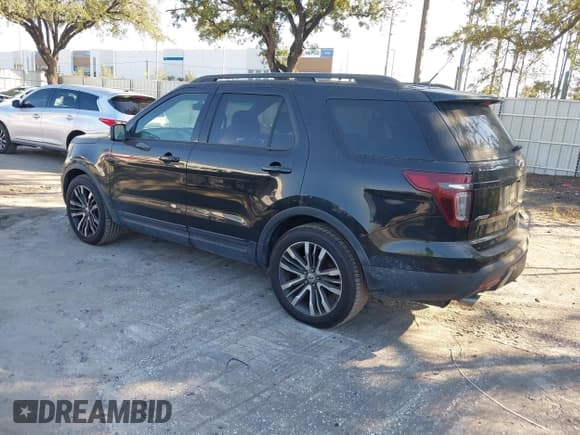 ✅ 2015 Ford Explorer Sport • VIN: 1FM5K8GT9FGB67869 • Lot: 43704196. Listed on IAAI with 165,450 mi. Free auction sales archive from the USA and detailed vehicle history report at DreamBid. Image 3.