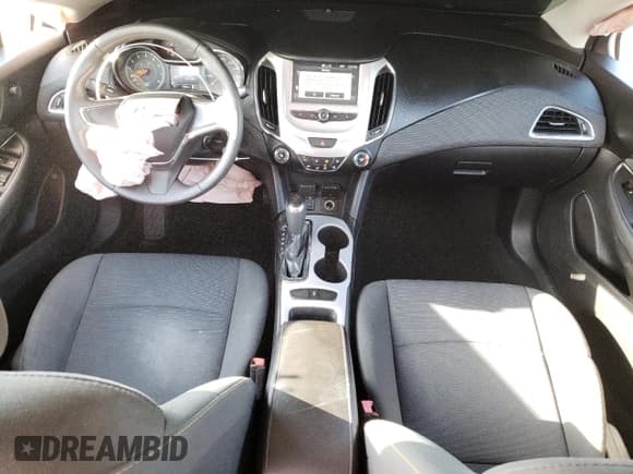 ✅ 2017 Chevrolet Cruze LS • VIN: 1G1BC5SM0H7187829 • Lot: 49015183. Listed on Copart with 51,109 mi. Free auction sales archive from the USA and detailed vehicle history report at DreamBid. Image 8.