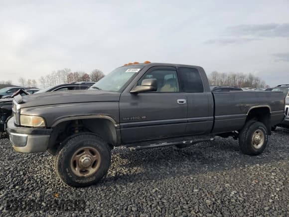 ✅ 2002 Dodge 2500 • VIN: 3B7KF23Z52M267163 • Lot: 90818305. Listed on Copart with 170,000 mi. Free auction sales archive from the USA and detailed vehicle history report at DreamBid. Image 1.