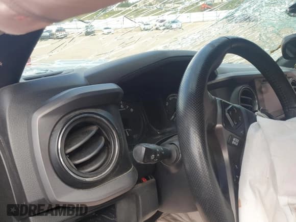 ✅ 2018 Toyota Tacoma TRD Sport • VIN: 3TMCZ5ANXJM139285 • Lot: 81971735. Listed on Copart with Not provided. Free auction sales archive from the USA and detailed vehicle history report at DreamBid. Image 9.