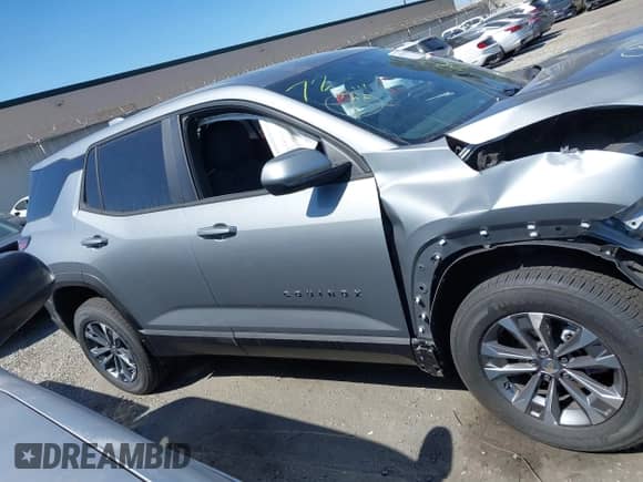 2025 Chevrolet Equinox FWD LT с VIN 3GNAXHEGXSL252744, выставлен на аукционе IAAI как лот 41954865 с пробегом 2 715 миль миль и . История ставок и продаж доступна на DreamBid. Изображение 14.