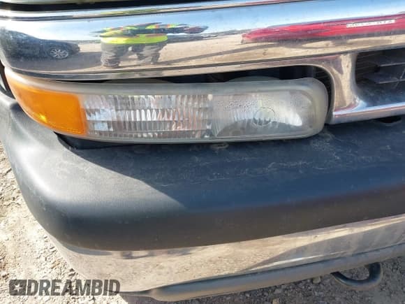 ✅ 2004 Chevrolet Suburban LT • VIN: 1GNFK16Z94J122458 • Лот: 41889018. Опубликован ранее на IAAI с пробегом 180 507 миль. Бесплатный доступ к архиву аукционных продаж из США и подробный отчёт об истории автомобиля на DreamBid. Изображение 12.