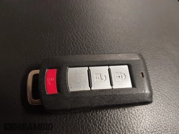 ✅ 2020 Mitsubishi Outlander SE • VIN: JA4AD3A34LZ044032 • Lot: 41566836. Listed on IAAI with 126,146 mi. Free auction sales archive from the USA and detailed vehicle history report at DreamBid. Image 11.