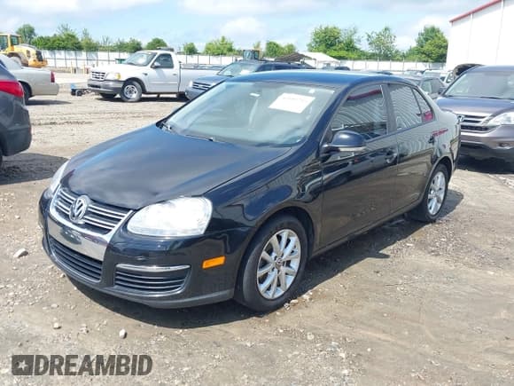 ✅ 2010 Volkswagen Jetta Limited Edition • VIN: 3VWAX7AJXAM128855 • Lot: 42355754. Listed on IAAI with 131,845 mi. Free auction sales archive from the USA and detailed vehicle history report at DreamBid. Image 2.