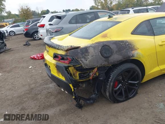 2014 Chevrolet Camaro SS с VIN 2G1FS1EW5E9172313, выставлен на аукционе IAAI как лот 43274986 с пробегом 11 205 миль миль и . История ставок и продаж доступна на DreamBid. Изображение 6.