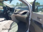 ✅ 2016 Toyota Sienna XLE • VIN: 5TDYK3DC5GS759947 • Лот: 43501068. Опубликован ранее на IAAI с пробегом 194 054 миль. Бесплатный доступ к архиву аукционных продаж из США и подробный отчёт об истории автомобиля на DreamBid. Изображение 5.