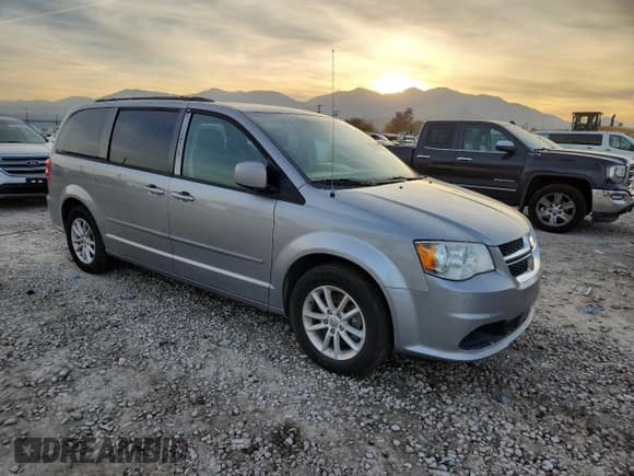 ✅ 2016 Dodge Grand Caravan SXT • VIN: 2C4RDGCG7GR311566 • Lot: 92202015. Wystawiony na Copart z przebiegiem 212 486 mil. Bezpłatny archiwum sprzedaży aukcyjnych z USA i szczegółowy raport historii pojazdu na DreamBid. Zdjęcie 4.