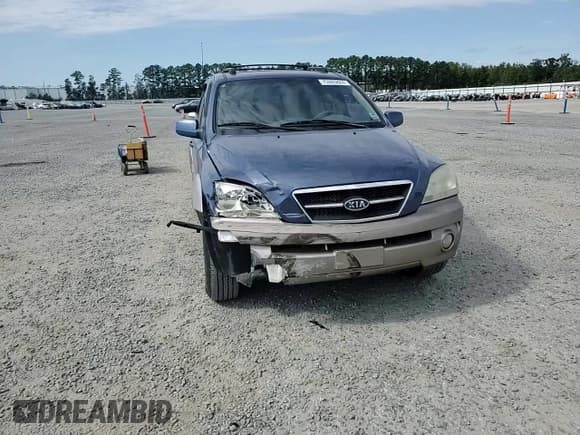 ✅ 2003 Kia Sorento LX • VIN: KNDJD733835040437 • Лот: 75985824. Опубликован ранее на Copart с пробегом 102 791 миль. Бесплатный доступ к архиву аукционных продаж из США и подробный отчёт об истории автомобиля на DreamBid. Изображение 12.