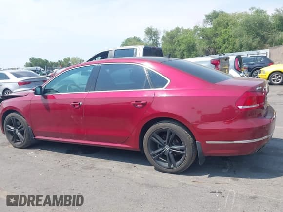 ✅ 2015 Volkswagen Passat SEL Premium • VIN: 1VWCV7A37FC045117 • Lot: 42825866. Listed on IAAI with 38,165 mi. Free auction sales archive from the USA and detailed vehicle history report at DreamBid. Image 14.