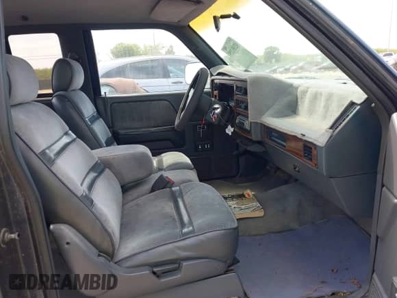 1992 Dodge Dakota z VIN 1B7GL23Y6NS508858, wystawiony jako IAAI lot #42380225 z przebiegiem 177 280 mil mil oraz . Historia ofert i sprzedaży dostępna na DreamBid. Obrazek 5.