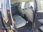 ✅ 2019 Chevrolet Colorado 2WD Work Truck • VIN: 1GCGSBEA5K1214386 • Lot: 43400467. Wystawiony na IAAI z przebiegiem 91 011 mil. Bezpłatny archiwum sprzedaży aukcyjnych z USA i szczegółowy raport historii pojazdu na DreamBid. Zdjęcie 8.