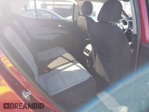 ✅ 2020 Chevrolet Equinox LT • VIN: 2GNAXLEX1L6265049 • Lot: 43398944. Wystawiony na IAAI z przebiegiem 114 185 mil. Bezpłatny archiwum sprzedaży aukcyjnych z USA i szczegółowy raport historii pojazdu na DreamBid. Zdjęcie 8.