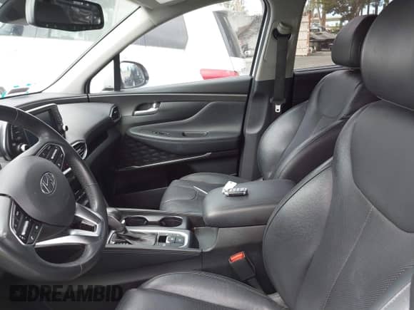 2019 Hyundai Santa Fe Ultimate z VIN 5NMS53AD4KH104989, wystawiony jako IAAI lot #43310166 z przebiegiem 88 200 mil mil oraz . Historia ofert i sprzedaży dostępna na DreamBid. Obrazek 17.