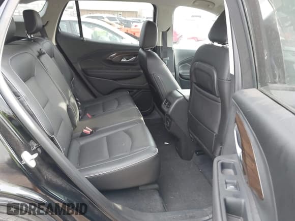 ✅ 2020 GMC Terrain Denali • VIN: 3GKALSEX3LL286547 • Lot: 43173219. Wystawiony na IAAI z przebiegiem 62 466 mil. Bezpłatny archiwum sprzedaży aukcyjnych z USA i szczegółowy raport historii pojazdu na DreamBid. Zdjęcie 8.