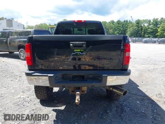 ✅ 2011 Chevrolet Silverado 2500HD LTZ • VIN: 1GC1KYC85BF244161 • Лот: 43058557. Опубликован ранее на IAAI с пробегом 261 546 миль. Бесплатный доступ к архиву аукционных продаж из США и подробный отчёт об истории автомобиля на DreamBid. Изображение 16.