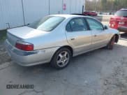 ✅ 2003 Acura TL • VIN: 19UUA56683A083832 • Lot: 43789644. Listed on IAAI with 266,904 mi. Free auction sales archive from the USA and detailed vehicle history report at DreamBid. Image 4.