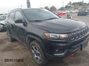 ✅ 2022 Jeep Compass Trailhawk • VIN: 3C4NJDDB7NT222440 • Lot: 43439612. Wystawiony na IAAI z przebiegiem 58 108 mil. Bezpłatny archiwum sprzedaży aukcyjnych z USA i szczegółowy raport historii pojazdu na DreamBid. Zdjęcie 1.