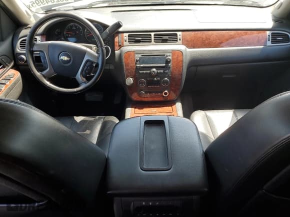 ✅ 2012 Chevrolet Suburban LT • VIN: 1GNSCJE0XCR303311 • Lot: 55284995. Listed on Copart with 488,654 mi. Free auction sales archive from the USA and detailed vehicle history report at DreamBid. Image 8.