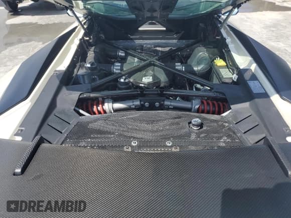 ✅ 2017 Lamborghini Aventador • VIN: ZHWUT3ZD0HLA06241 • Lot: 51730695. Listed on Copart with 13,633 mi. Free auction sales archive from the USA and detailed vehicle history report at DreamBid. Image 12.