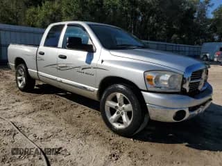 ✅ 2007 Dodge 1500 SLT • VIN: 1D7HA18PX7J634028 • Lot: 87014265. Wystawiony na Copart z przebiegiem 253 038 mil. Bezpłatny archiwum sprzedaży aukcyjnych z USA i szczegółowy raport historii pojazdu na DreamBid. Zdjęcie 4.
