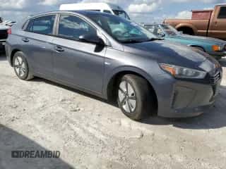 ✅ 2019 Hyundai Ioniq Blue • VIN: KMHC65LC7KU124689 • Лот: 78414054. Размещён на Copart с пробегом Не указан миль. Получите бесплатный доступ к архиву аукционных продаж из США и посмотрите подробный отчёт об истории автомобиля на DreamBid. Изображение 4.