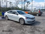 ✅ 2014 Volkswagen Passat Wolfsburg Edition • VIN: 1VWAH7A34EC015859 • Lot: 41769478. Wystawiony na IAAI z przebiegiem 166 346 mil. Bezpłatny archiwum sprzedaży aukcyjnych z USA i szczegółowy raport historii pojazdu na DreamBid. Zdjęcie 1.